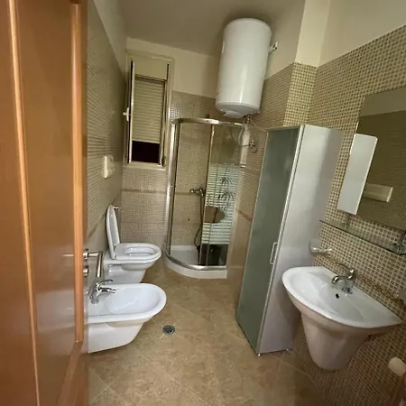 Beautiful Beachfront With Sea View Balcony Apartman
