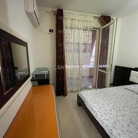 Apartman Beautiful Beachfront With Sea View Balcony Vlora