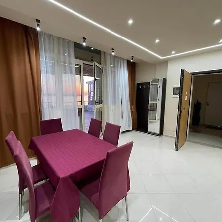 Appartement Panoramik Me Pamje Na Deti Lungomare