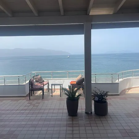 Panoramik Me Pamje Na Deti Lungomare Appartement